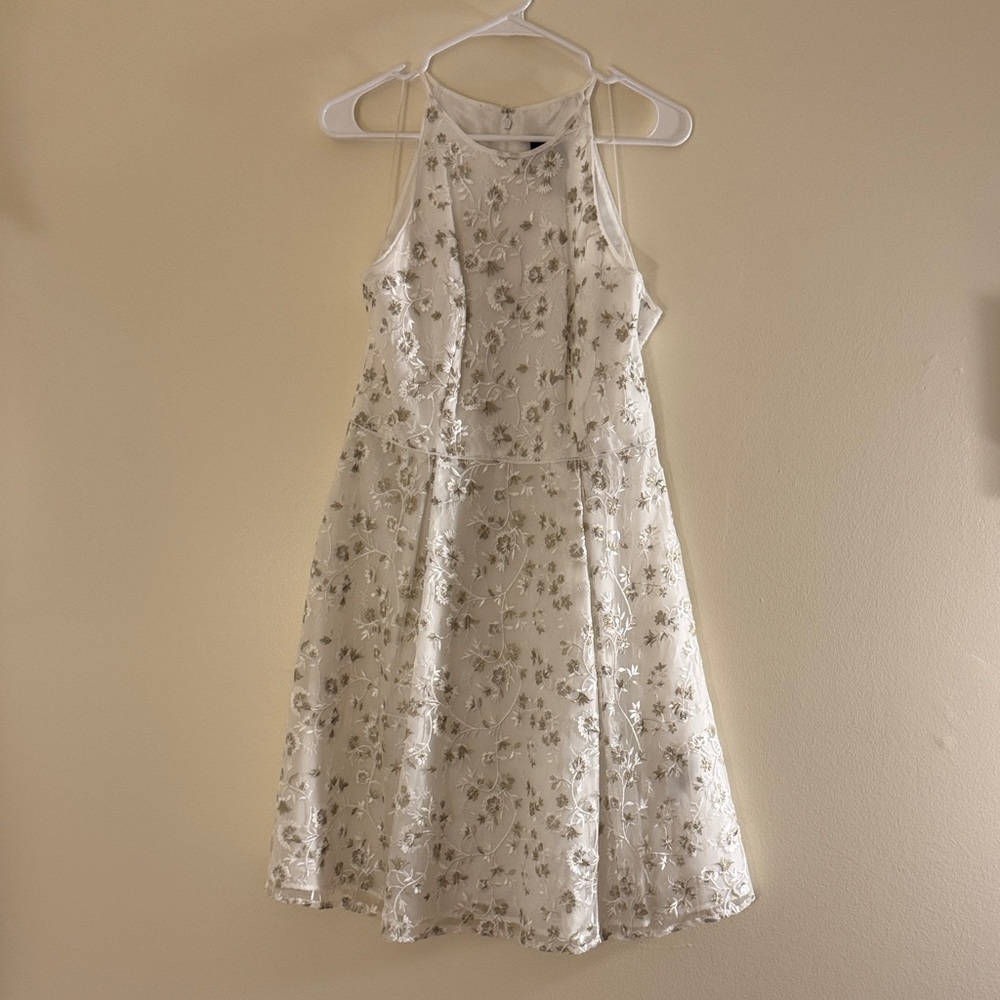 ADRIANNA PAPELL Gold & White Floral Dress
